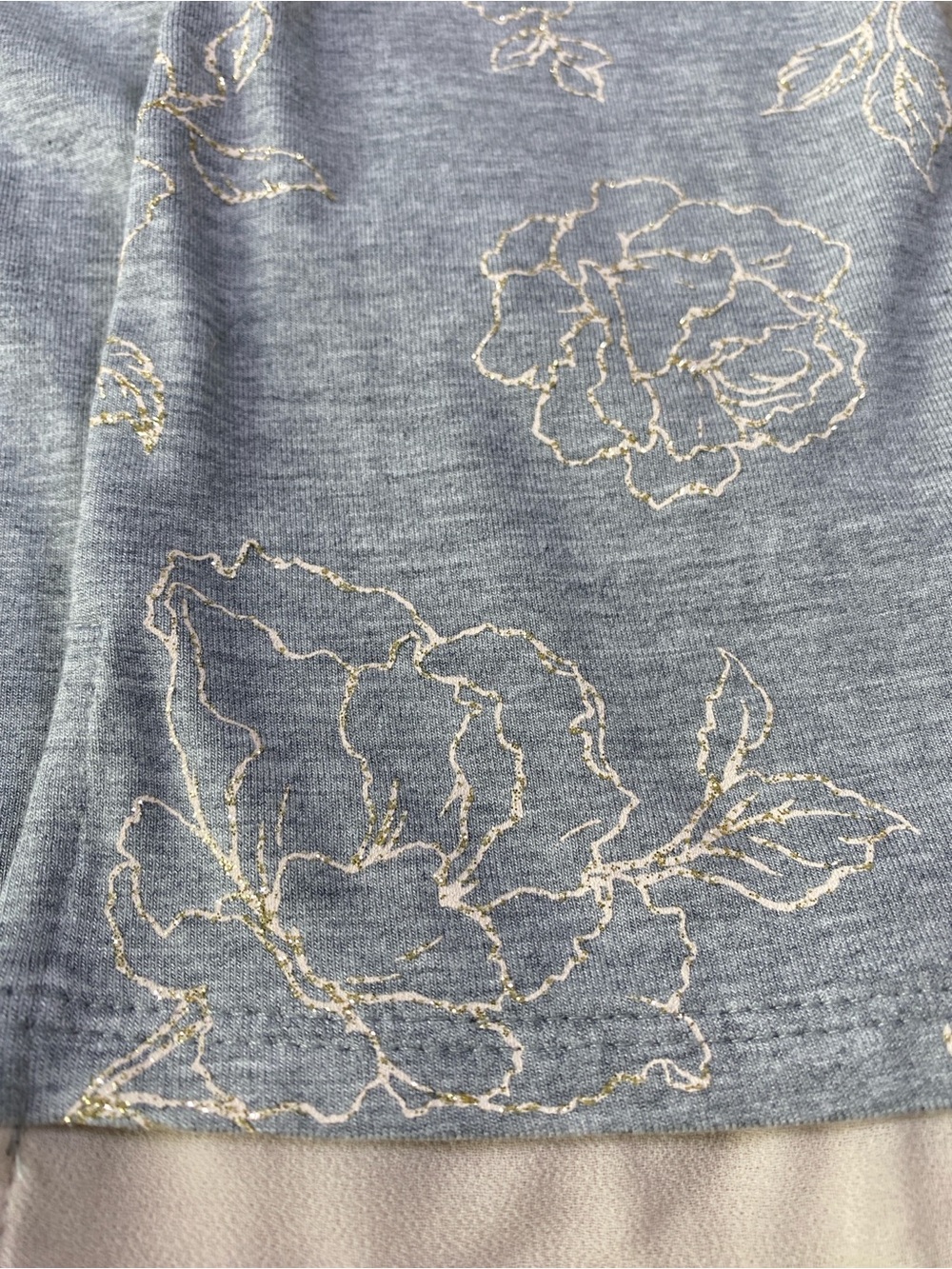 WHBM NWT Glitter Floral Layered V Neck Tee Gray XS - Picture 11 of 11